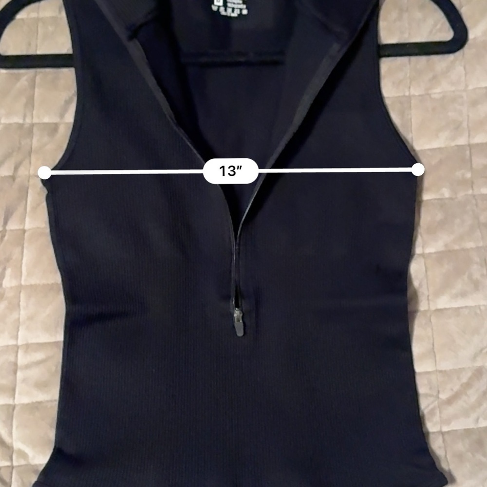𝐍𝐖𝐎𝐓 OQQ Medium Black Ribbed Half Zip Sleeveless 𝐁𝐨𝐝𝐲𝐬𝐮𝐢𝐭 - Picture 4 of 6